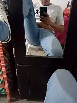 paulzorrita26 online show from 01-08-25, 06:41