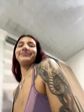 Snapshot of dolcebella chatting on 11-08-25, 11:47 dolcebella online show from 11-08-25, 11:47