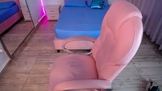 Snapshot of pettit_courtny chatting on 01-03-25, 09:25 pettit courtny online show from 01-03-25, 09:25