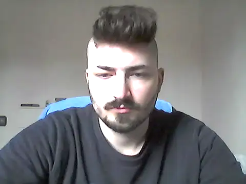 Snapshot of Hkl95555 chatting on 10-30-25, 01:23 Hkl95555 online show from 10-30-25, 01:23