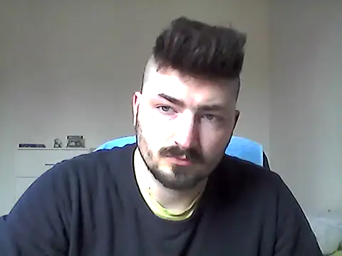 Snapshot of Hkl95555 chatting on 04-12-26, 11:04 Hkl95555 online show from 04-12-26, 11:04