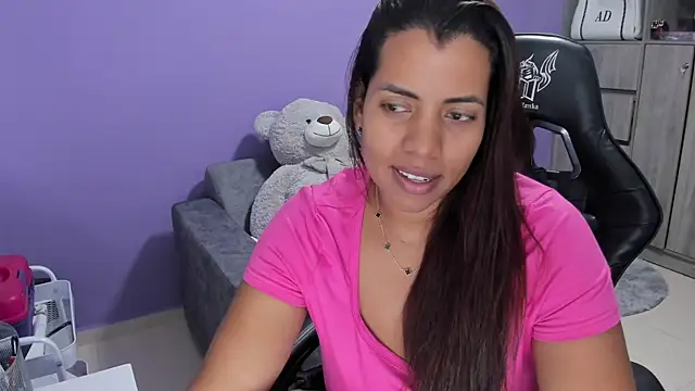 Snapshot of boomsar01 chatting on 03-03-26, 01:45 boomsar01 online show from 03-03-26, 01:45