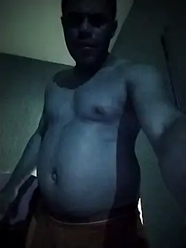 Snapshot of Ataujo_love chatting on 01-16-25, 04:38 Ataujo love online show from 01-16-25, 04:38