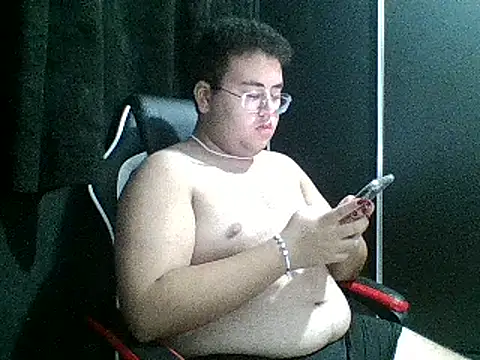 Snapshot of BabyFade chatting on 03-05-25, 02:03 BabyFade online show from 03-05-25, 02:03