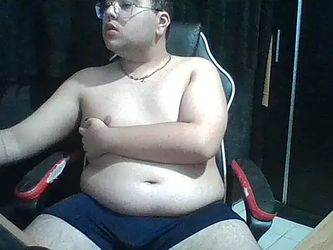 Snapshot of BabyFade chatting on 10-26-25, 05:02 BabyFade online show from 10-26-25, 05:02