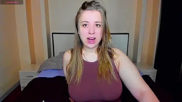 Snapshot of AlexissM chatting on 12-17-25, 11:16 AlexissM online show from 12-17-25, 11:16