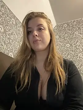 Snapshot of AlexissM chatting on 01-12-26, 10:42 AlexissM online show from 01-12-26, 10:42