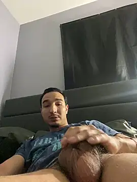 LatinoCum1 online show from 01-22-25, 05:37