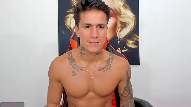 Snapshot of pettergrey1 chatting on 12-06-24, 11:25 pettergrey1 online show from 12-06-24, 11:25