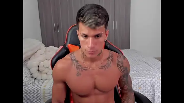 Snapshot of pettergrey1 chatting on 10-05-25, 07:34 pettergrey1 online show from 10-05-25, 07:34