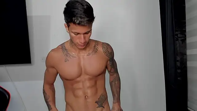 Snapshot of pettergrey1 chatting on 10-20-25, 11:38 pettergrey1 online show from 10-20-25, 11:38