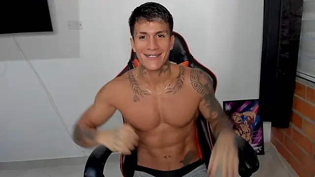 Snapshot of pettergrey1 chatting on 10-22-25, 10:42 pettergrey1 online show from 10-22-25, 10:42