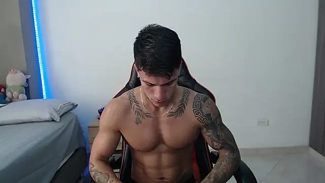 Snapshot of pettergrey1 chatting on 03-31-26, 01:00 pettergrey1 online show from 03-31-26, 01:00