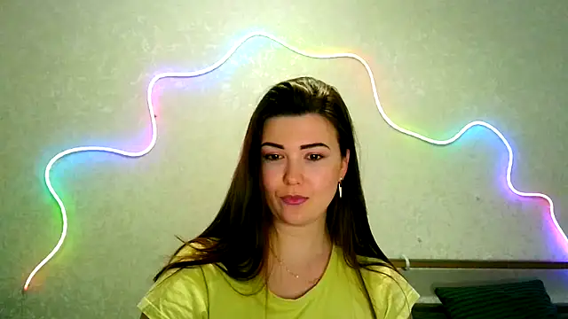 Snapshot of SeductiveTati chatting on 10-08-25, 10:40 SeductiveTati online show from 10-08-25, 10:40