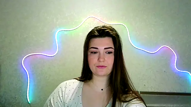 Snapshot of SeductiveTati chatting on 10-22-25, 09:03 SeductiveTati online show from 10-22-25, 09:03