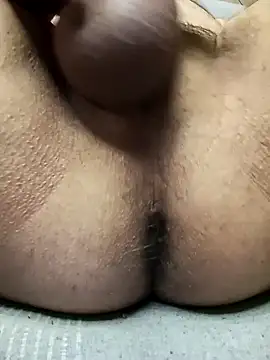 Snapshot of johngreece1 chatting on 12-25-24, 09:13 johngreece1 online show from 12-25-24, 09:13