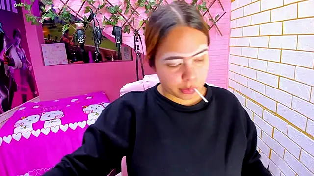 Snapshot of marcellaa303av chatting on 12-03-25, 01:57 marcellaa303av online show from 12-03-25, 01:57