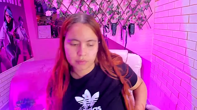 Snapshot of marcellaa303av chatting on 03-19-26, 02:59 marcellaa303av online show from 03-19-26, 02:59