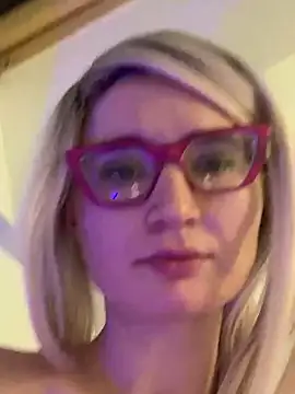 Charlotteeroseee online show from 02-02-25, 06:20