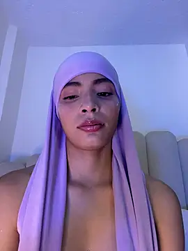 Snapshot of jhalila chatting on 06-20-26, 11:40 jhalila online show from 06-20-26, 11:40