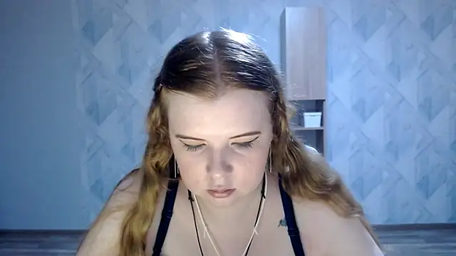 Snapshot of Melina_Hot9 chatting on 05-19-26, 08:15 Melina Hot9 online show from 05-19-26, 08:15