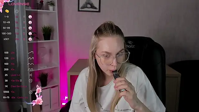 Carol  Cox online show from 02-07-25, 07:18