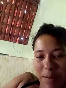 Snapshot of jhonleno78 chatting on 02-23-25, 02:35 jhonleno78 online show from 02-23-25, 02:35