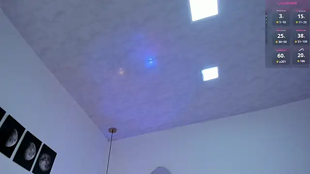 zoe rivers online show from 10-10-25, 12:53