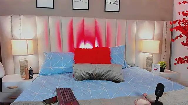 dayanne07 online show from 11-21-25, 12:32