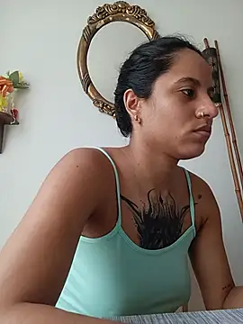 Snapshot of Karii-R chatting on 05-31-26, 07:04 Karii-R online show from 05-31-26, 07:04