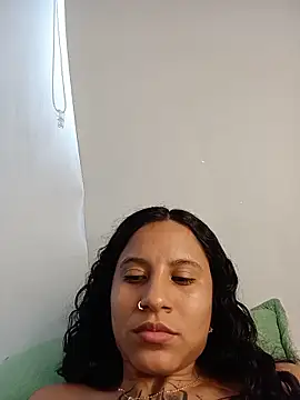 Snapshot of Karii-R chatting on 06-30-26, 07:26 Karii-R online show from 06-30-26, 07:26