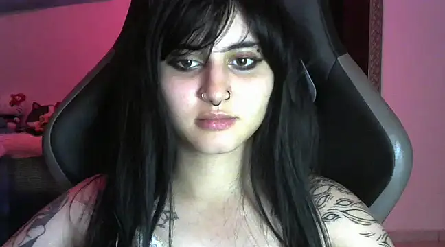 Snapshot of poison-eeve chatting on 02-26-25, 04:58 poison-eeve online show from 02-26-25, 04:58