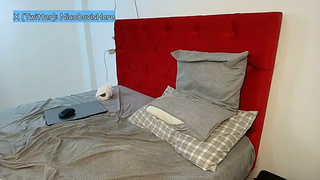 Snapshot of NicoDavisHere chatting on 02-01-26, 08:07 NicoDavisHere online show from 02-01-26, 08:07