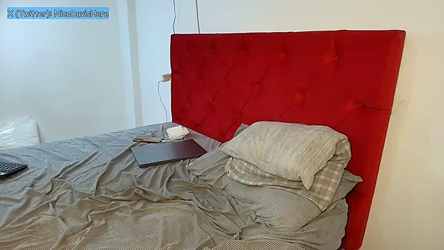 Snapshot of NicoDavisHere chatting on 03-11-26, 10:49 NicoDavisHere online show from 03-11-26, 10:49