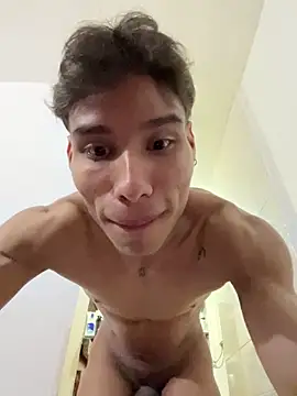 Snapshot of darkviper26 chatting on 09-13-25, 12:32 darkviper26 online show from 09-13-25, 12:32