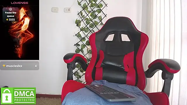 Snapshot of darkviper26 chatting on 09-15-25, 01:00 darkviper26 online show from 09-15-25, 01:00