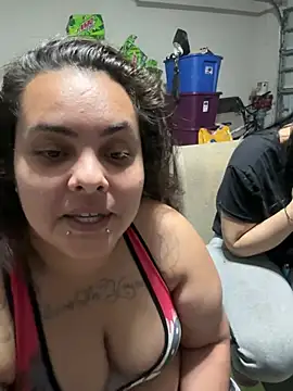 Snapshot of DatBishYouMiss chatting on 12-16-24, 05:38 DatBishYouMiss online show from 12-16-24, 05:38