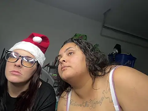 Snapshot of DatBishYouMiss chatting on 12-16-24, 08:41 DatBishYouMiss online show from 12-16-24, 08:41