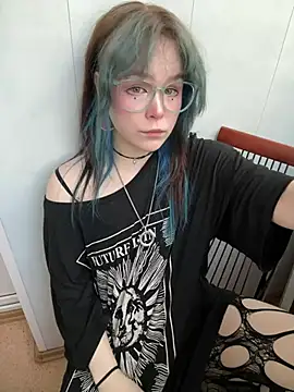 MaddisonHaas online show from 06-19-26, 04:11