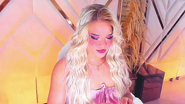 Snapshot of Elody_Preysler69 chatting on 10-14-25, 04:46 Elody Preysler69 online show from 10-14-25, 04:46