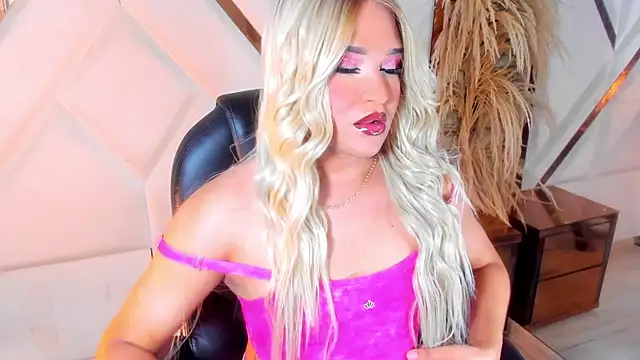 Snapshot of Elody_Preysler69 chatting on 11-11-25, 05:07 Elody Preysler69 online show from 11-11-25, 05:07