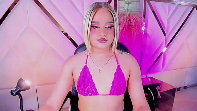 Snapshot of Elody_Preysler69 chatting on 03-05-26, 04:08 Elody Preysler69 online show from 03-05-26, 04:08