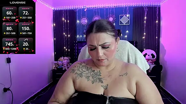 Ivonnee   online show from 04-30-26, 12:17