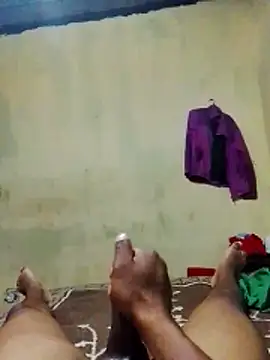 Snapshot of TheeGuy01 chatting on 01-17-26, 04:11 TheeGuy01 online show from 01-17-26, 04:11