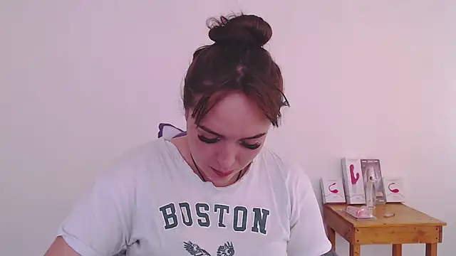 anyela bubble19  online show from 04-23-26, 02:30