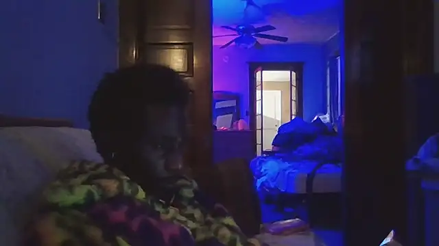 Snapshot of ThickNHung90 chatting on 11-30-25, 10:41 ThickNHung90 online show from 11-30-25, 10:41