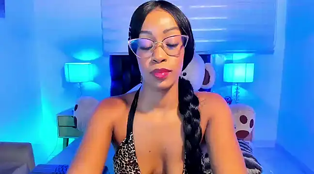 Snapshot of IsabelaRoss chatting on 03-19-25, 07:27 IsabelaRoss online show from 03-19-25, 07:27