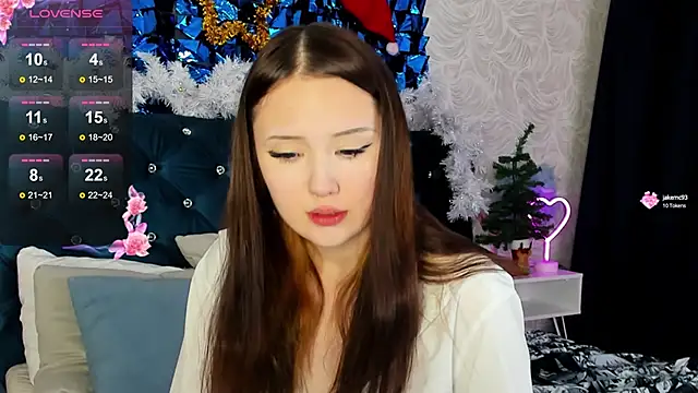MiriaamWhite online show from 12-15-24, 04:18