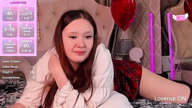 MiriaamWhite online show from 02-11-25, 12:05