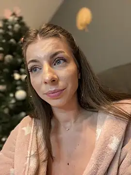 Snapshot of Mia_Ethan chatting on 01-08-25, 04:22 Mia Ethan online show from 01-08-25, 04:22